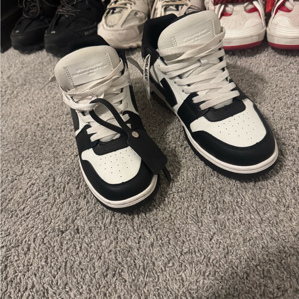 Off-White Out Of Office